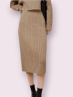 NWT Banana Republic Midi Cable Sweater Skirt Camel Brown Size Small